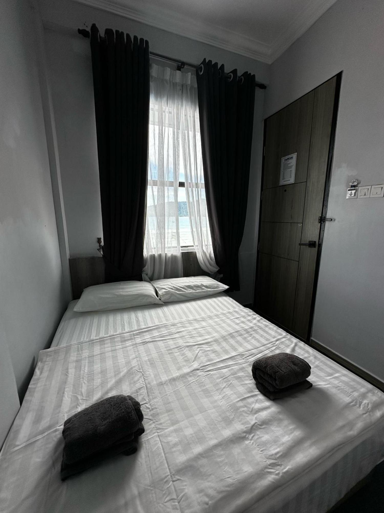 The Room Perhentian - Long Beach Kampung Kuala Besut ภายนอก รูปภาพ