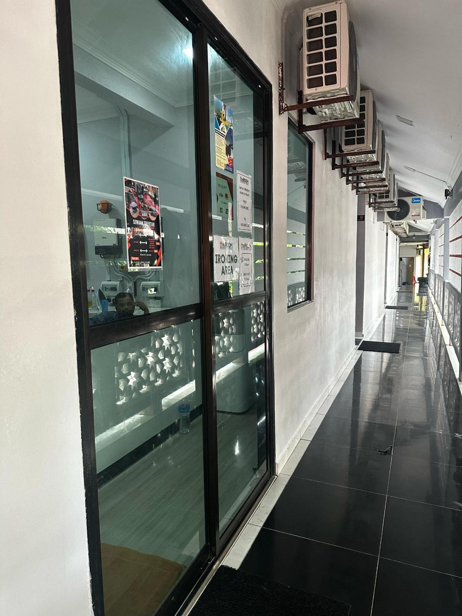 The Room Perhentian - Long Beach Kampung Kuala Besut ภายนอก รูปภาพ